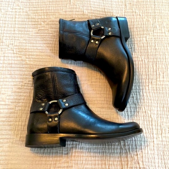 Frye Shoes - Frye Portia harness boots. NWT